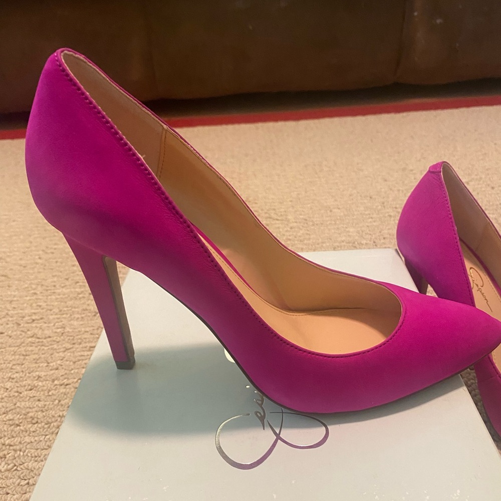NWB JESSICA SIMPSON FAUX SUEDE PUMP WOMENS 8.5